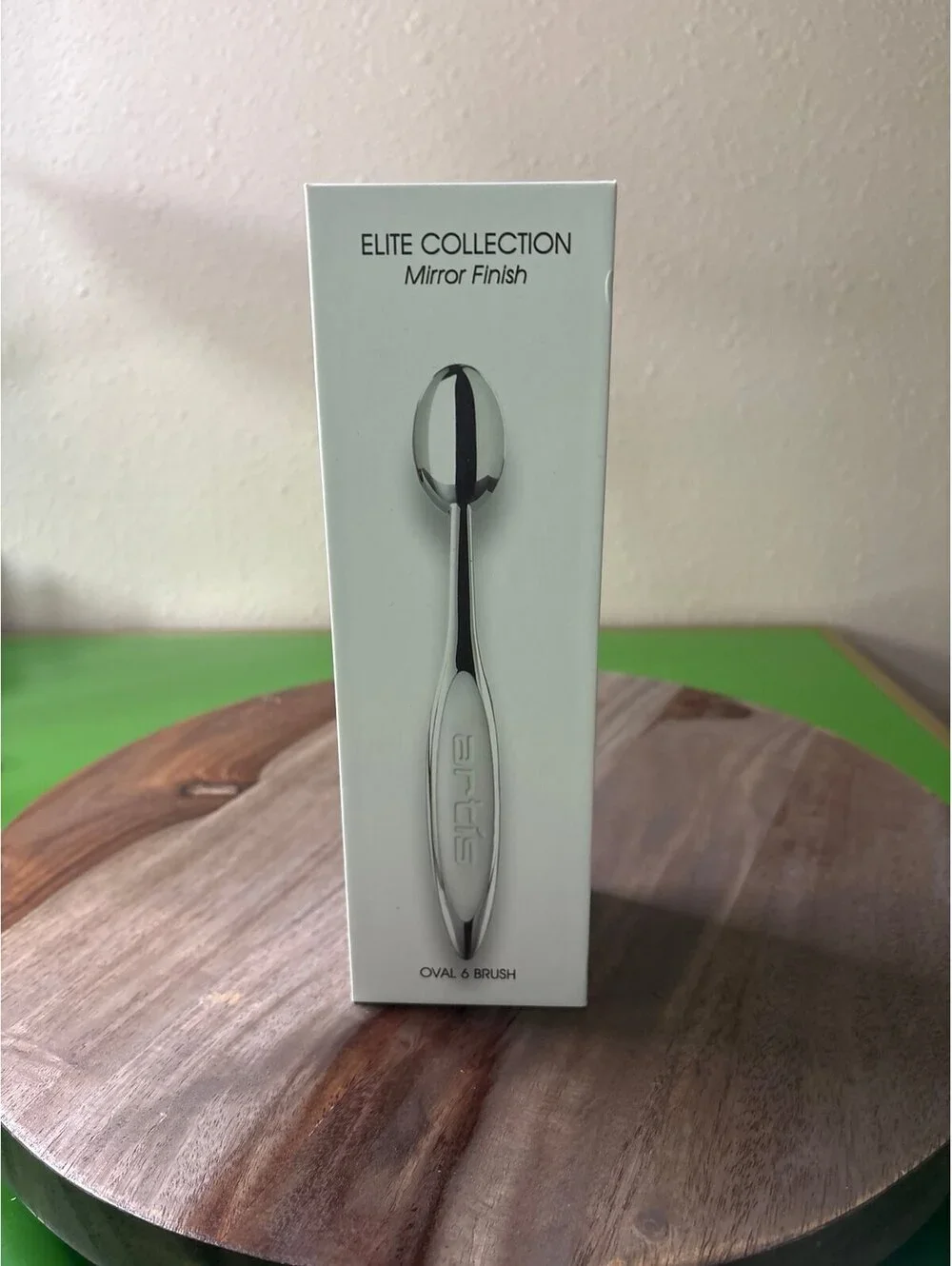 Artis Elite Collection Oval 6 brush